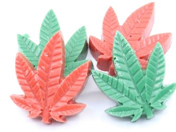 150mg Christmas Chocolate Pot Leafs